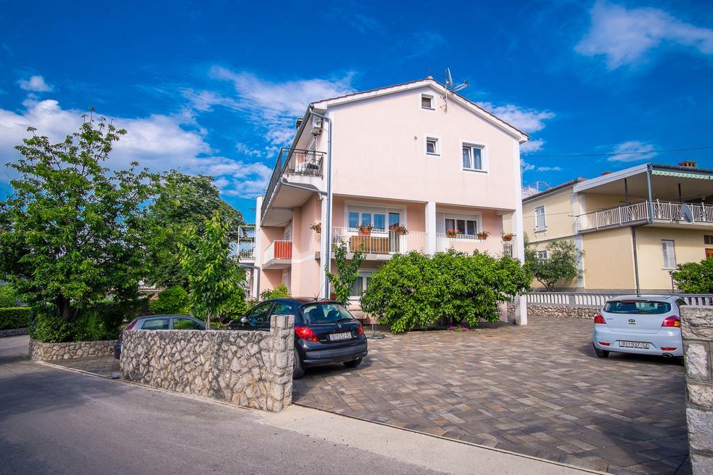 Apartment Karamarko Malinska Exterior foto